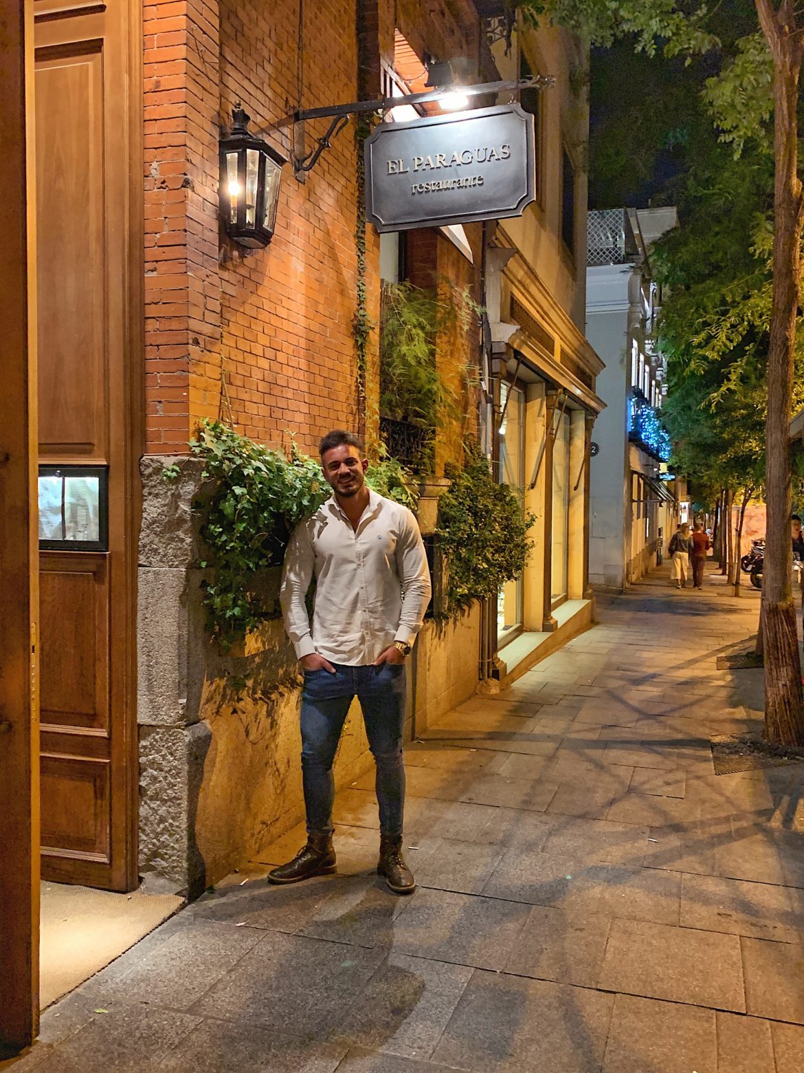 Pablo Cabezali en Restaurante El Paraguas